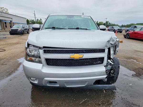 2014 CHEVROLET SUBURBAN LT