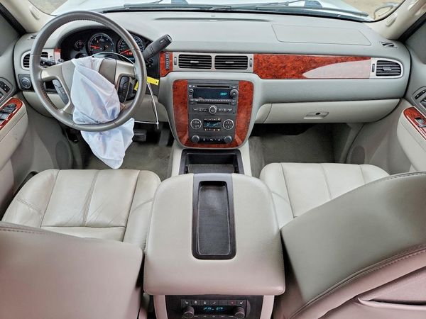 2014 CHEVROLET SUBURBAN LT