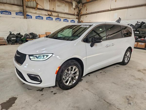 2026 CHRYSLER PACIFICA Limited — Front 3/4