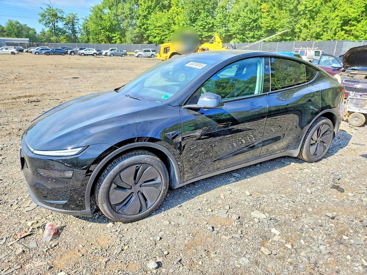 2026 TESLA MODEL Y