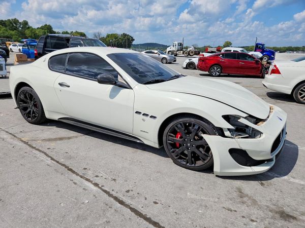 2014 MASERATI GRANTURISMO