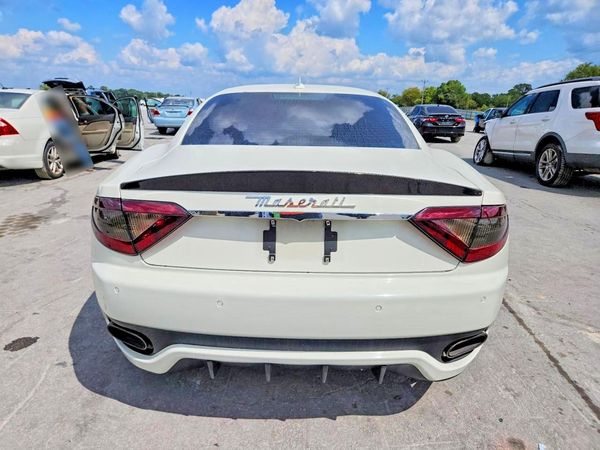 2014 MASERATI GRANTURISMO