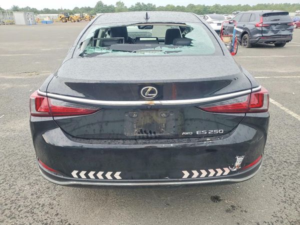 2024 LEXUS ES 250