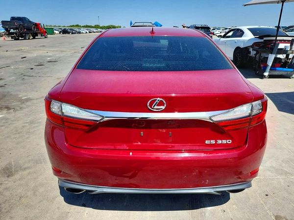 2018 LEXUS ES