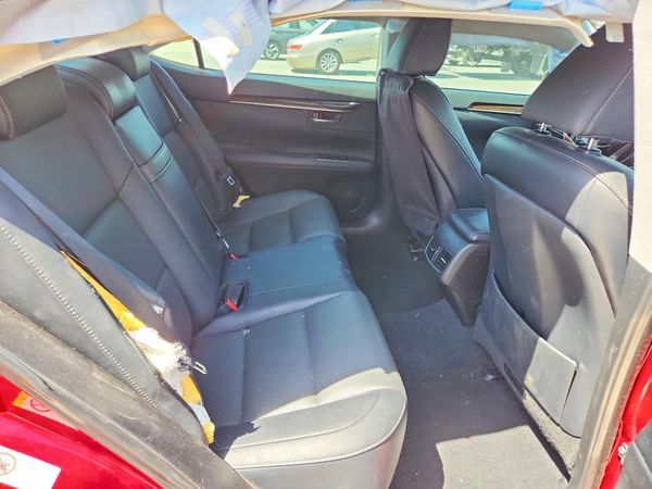 2018 LEXUS ES