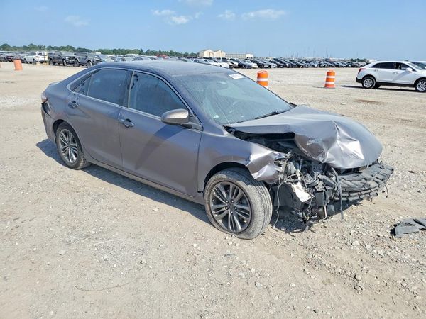2015 TOYOTA CAMRY