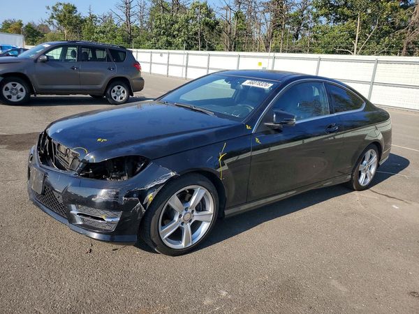 2015 MERCEDES-BENZ C