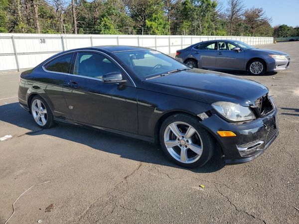 2015 MERCEDES-BENZ C