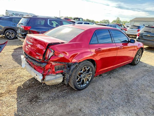 2016 CHRYSLER 300