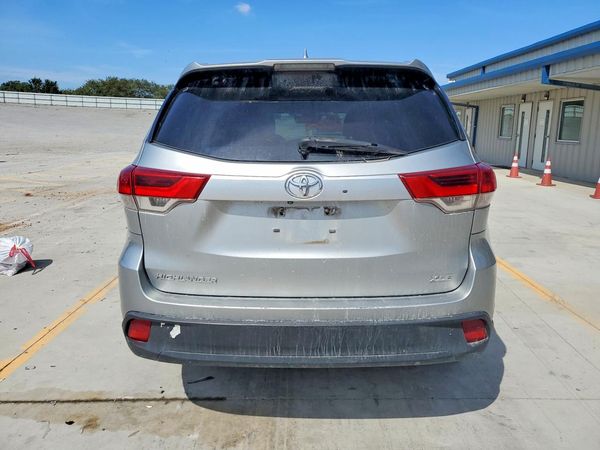 2018 TOYOTA HIGHLANDER