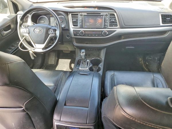 2018 TOYOTA HIGHLANDER