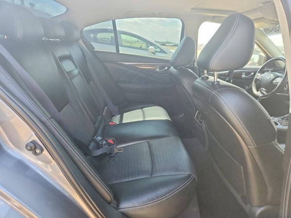 2016 INFINITI Q50