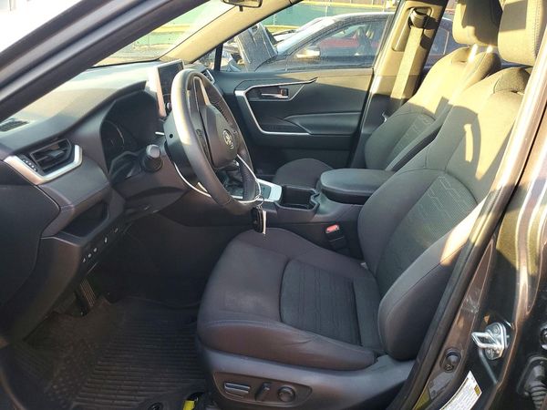 2023 TOYOTA RAV4 SE — DENT
