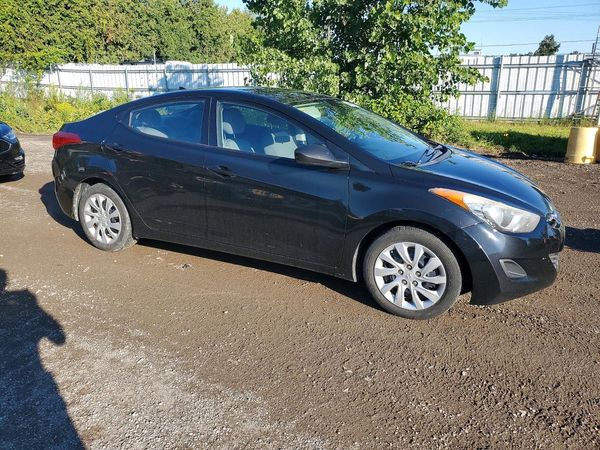 2013 HYUNDAI ELANTRA
