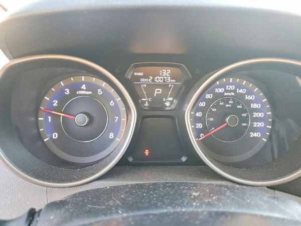 2013 HYUNDAI ELANTRA