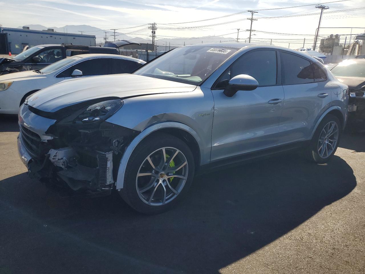 2022 PORSCHE CAYENNE E-Hybrid Coupe