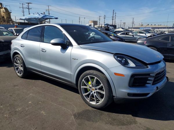 2022 PORSCHE CAYENNE E-Hybrid Coupe