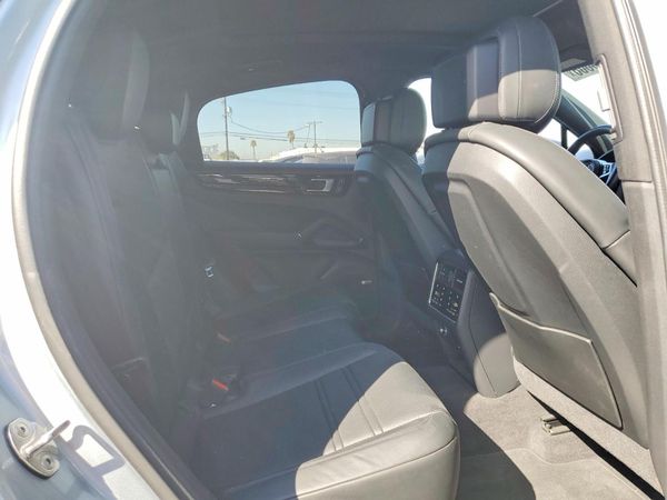 2022 PORSCHE CAYENNE E-Hybrid Coupe