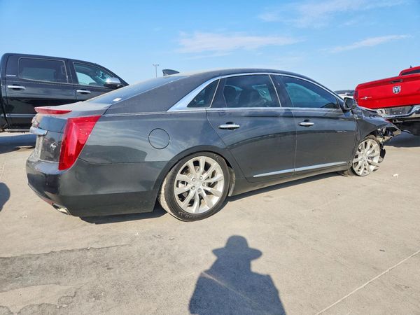 2016 CADILLAC XTS Luxury
