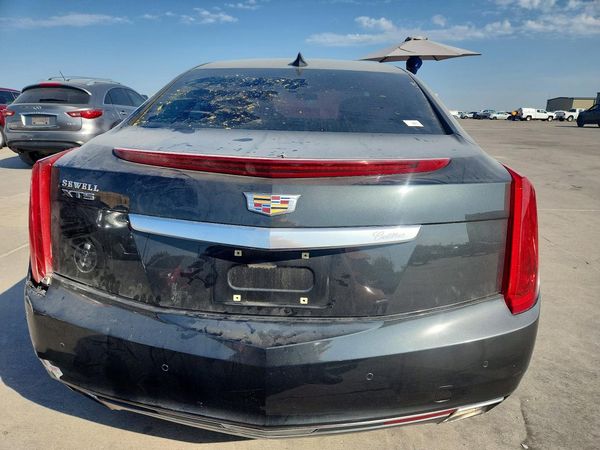 2016 CADILLAC XTS Luxury