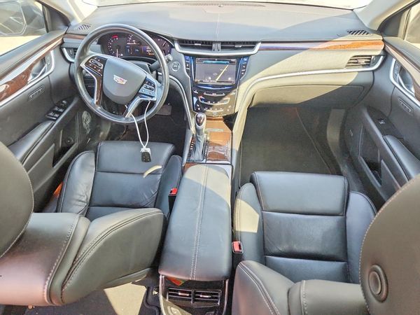 2016 CADILLAC XTS Luxury