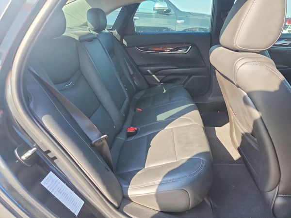 2016 CADILLAC XTS Luxury