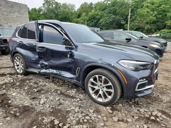 2019 BMW X5 xDrive40i — Passenger 3/4