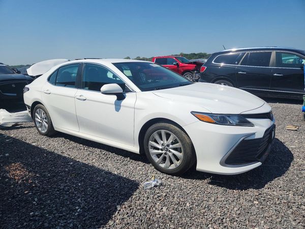 2023 TOYOTA CAMRY LE — Passenger 3/4