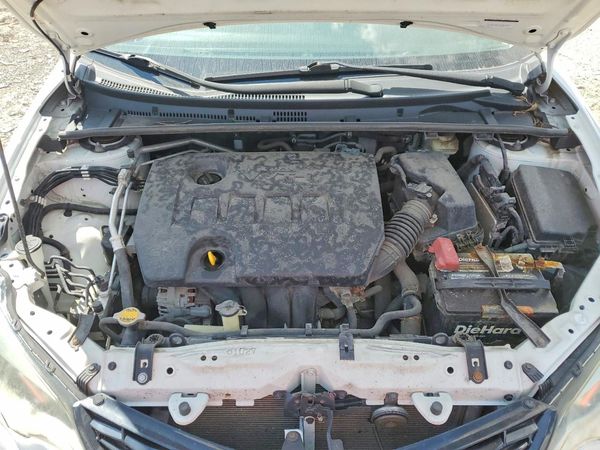 2016 TOYOTA COROLLA L/LE — Engine bay