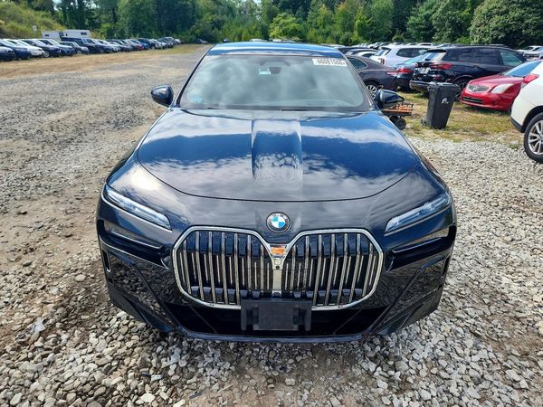 2024 BMW 760 xDrive