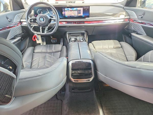 2024 BMW 760 xDrive