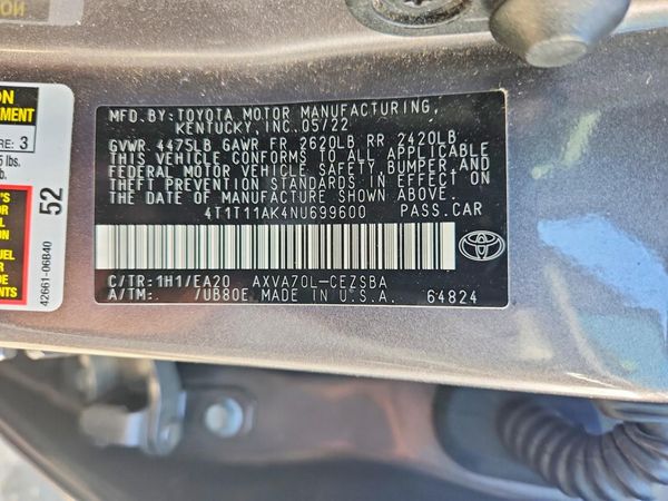2022 TOYOTA CAMRY SE