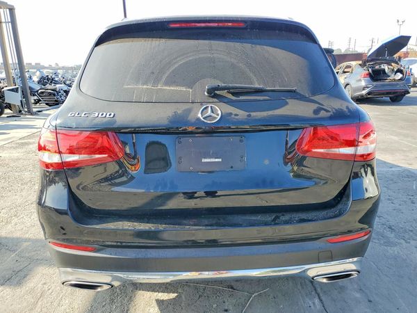 2018 MERCEDES-BENZ GLC GLC300