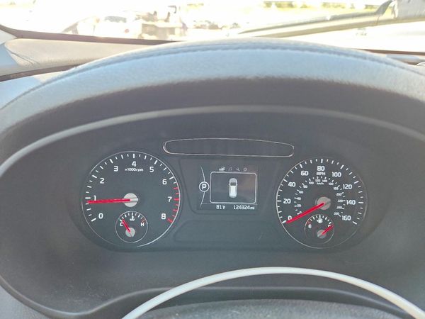 2016 KIA SORENTO L / LX
