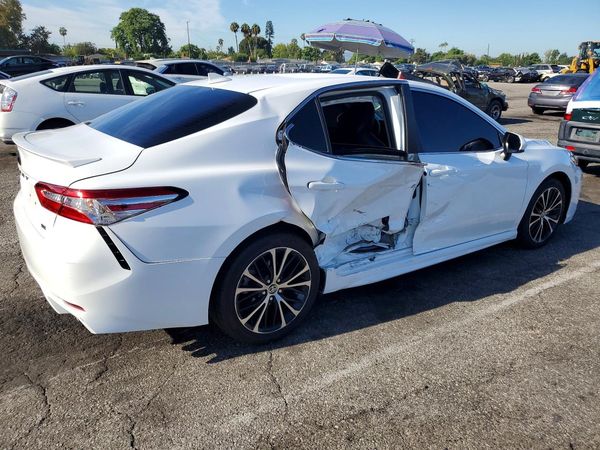 2020 TOYOTA CAMRY