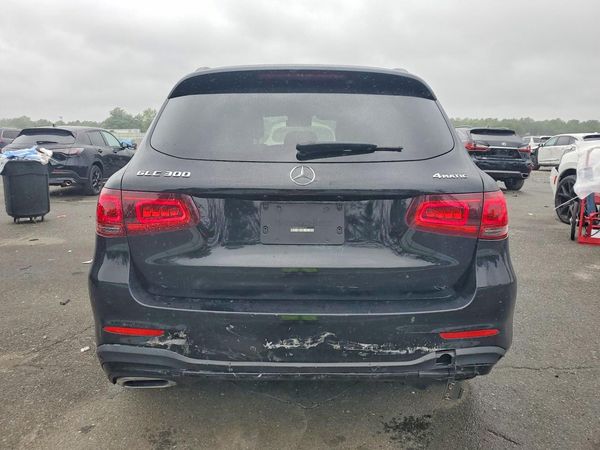 2021 MERCEDES-BENZ GLC GLC300-4M