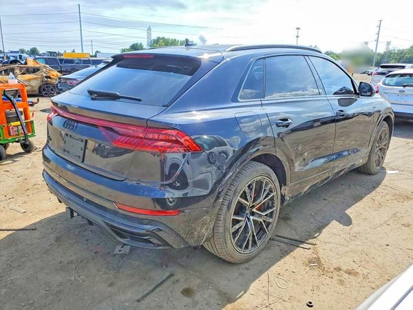 2020 AUDI Q8