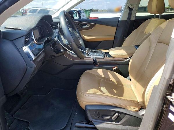 2020 AUDI Q8