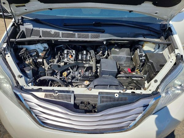 2017 TOYOTA SIENNA