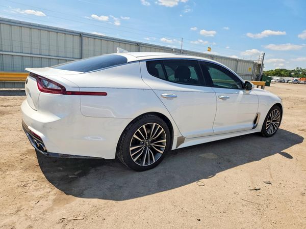 2018 KIA STINGER
