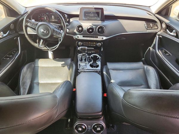 2018 KIA STINGER