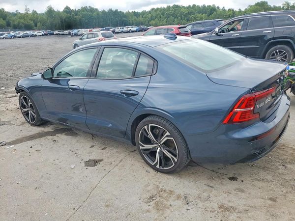 2025 VOLVO S60