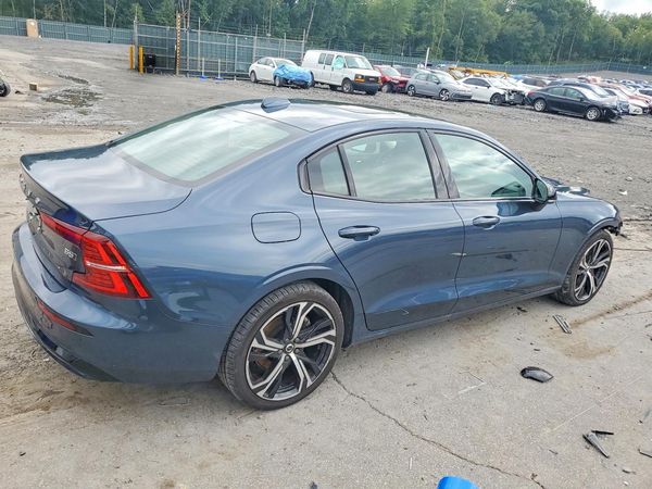 2025 VOLVO S60