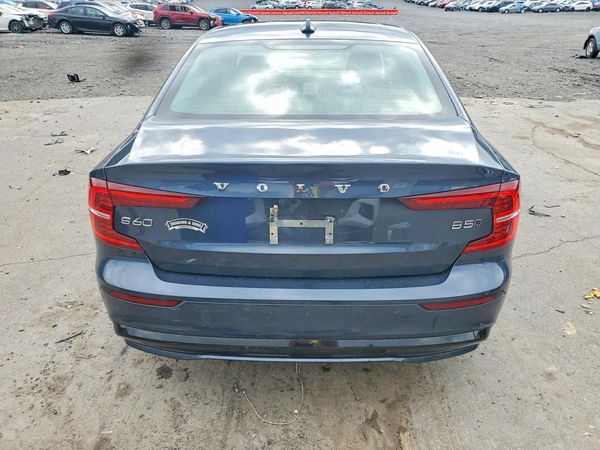 2025 VOLVO S60