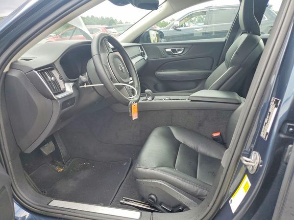 2025 VOLVO S60