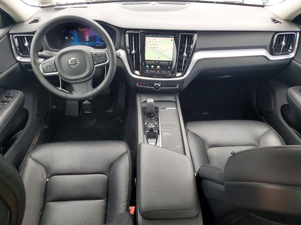 2025 VOLVO S60