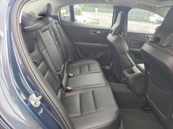 2025 VOLVO S60