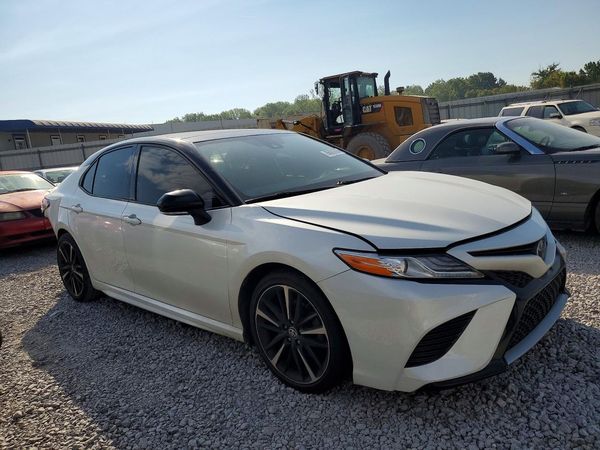 2020 TOYOTA CAMRY XSE