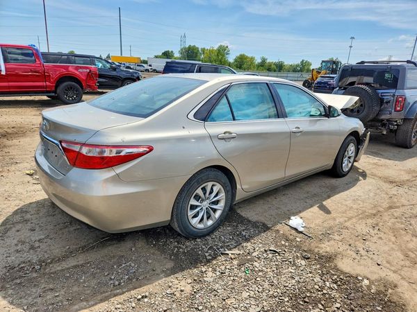 2017 TOYOTA CAMRY
