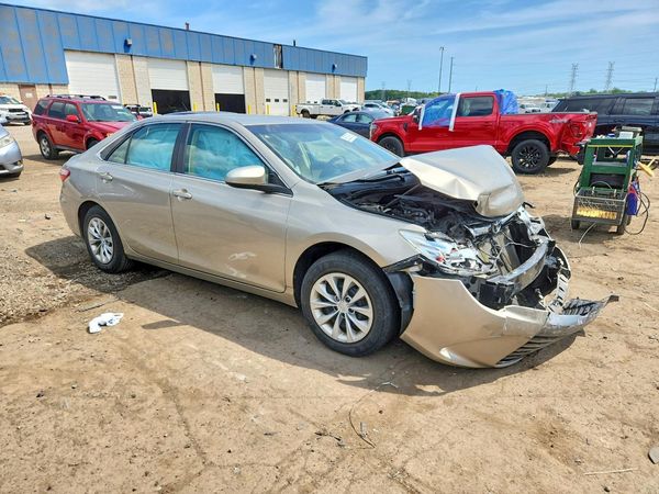 2017 TOYOTA CAMRY